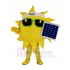 Drôle Soleil En portant une Solaire Panneau Mascotte Costume