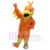 Mascotte orange Phoenix avec tête pointue, ailes, queue et chaussures de tennis