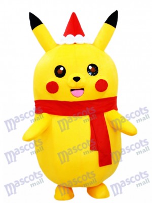 Costume de mascotte de Pokémon Pokémon de Pikachu avec le chapeau de Noël et l'écharpe rouge