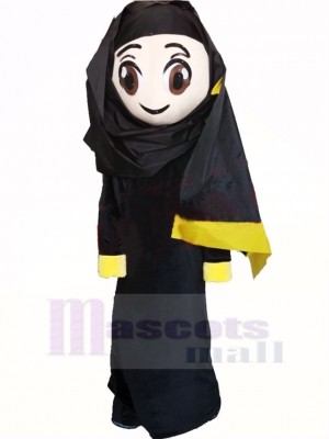 Mignonne arabe Fille dans Noir Mascotte Costume Dessin animé