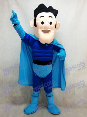 Costume de super héros avec mascotte de manteau bleu