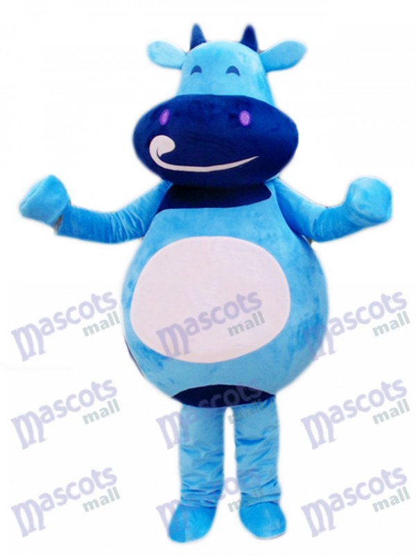 Caricature de costume de mascotte de veau bleu bovin