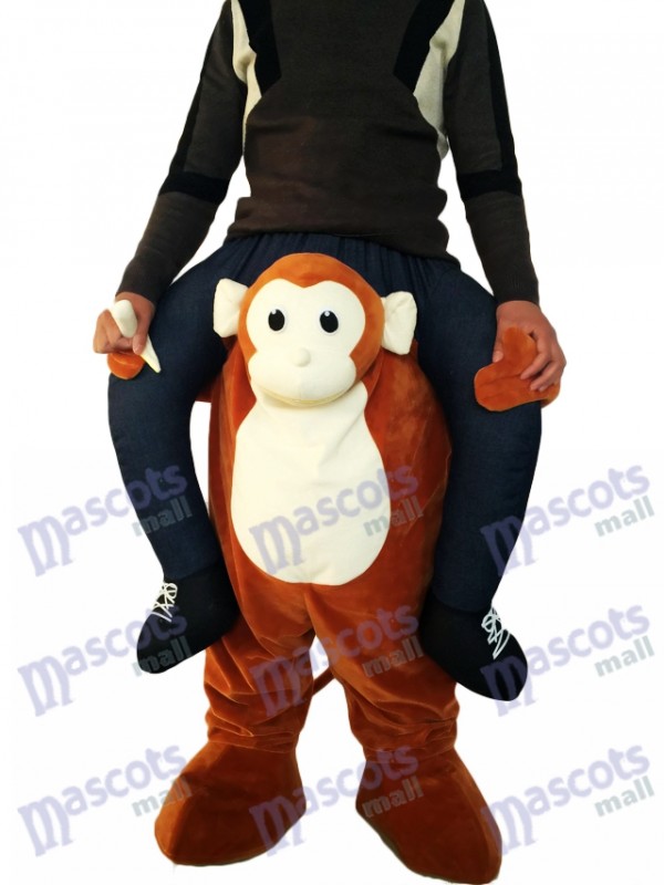 Singe Piggyback Carry Me Ride Singe brun avec un costume de mascotte de banane